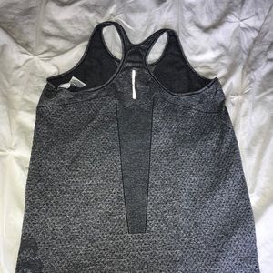 NIKE GREY WORKOUT TANK TOP